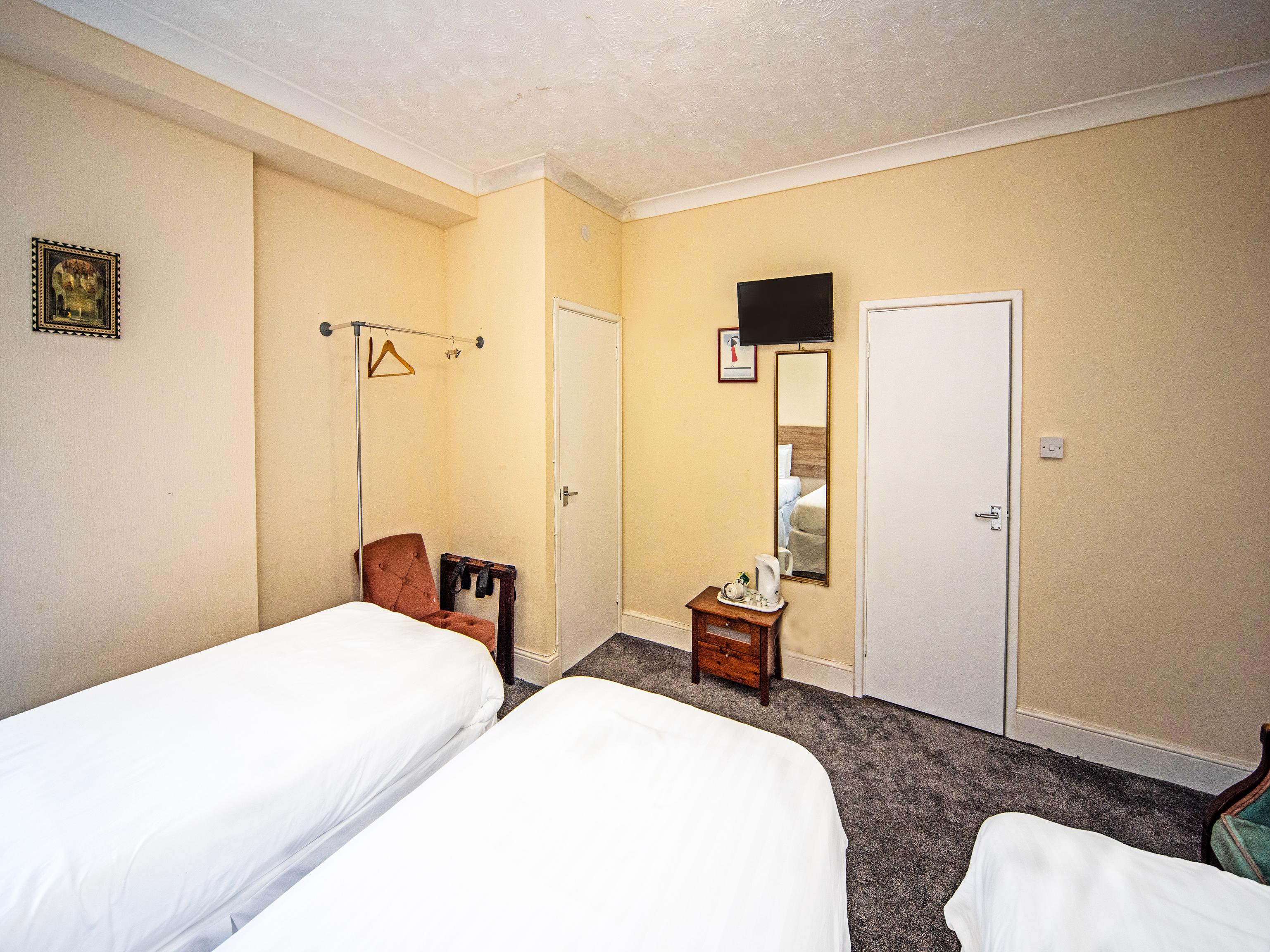 Sherwood Palm Hotel