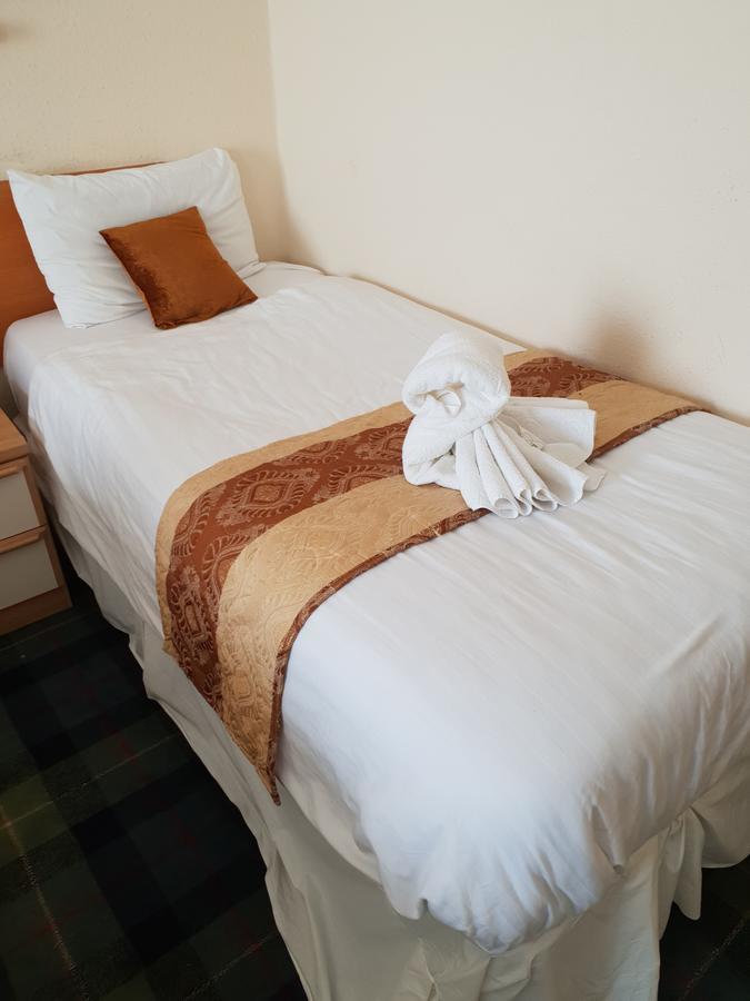 Sherwood Palm Hotel
