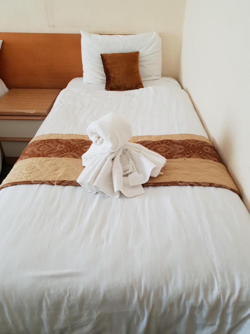 Sherwood Palm Hotel