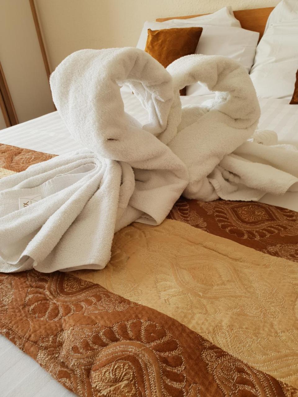 Sherwood Palm Hotel